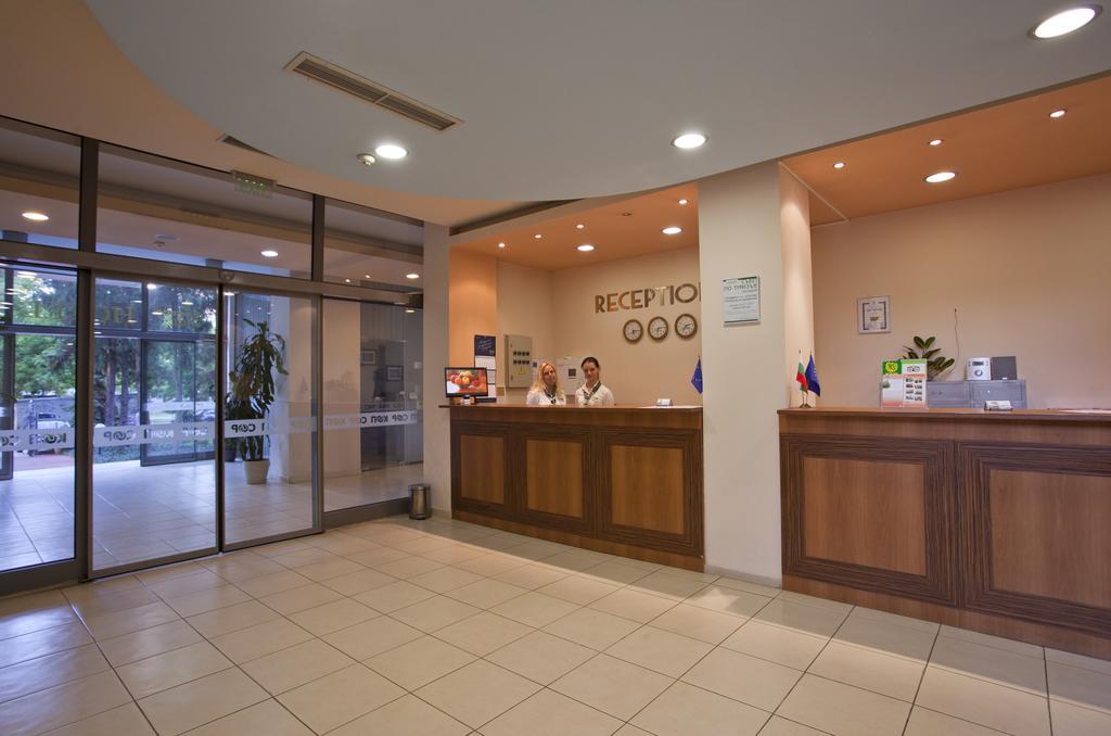 Hotel Intelcoop พลอฟดิฟ ภายนอก รูปภาพ
