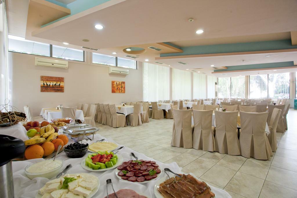 Hotel Intelcoop พลอฟดิฟ ภายนอก รูปภาพ